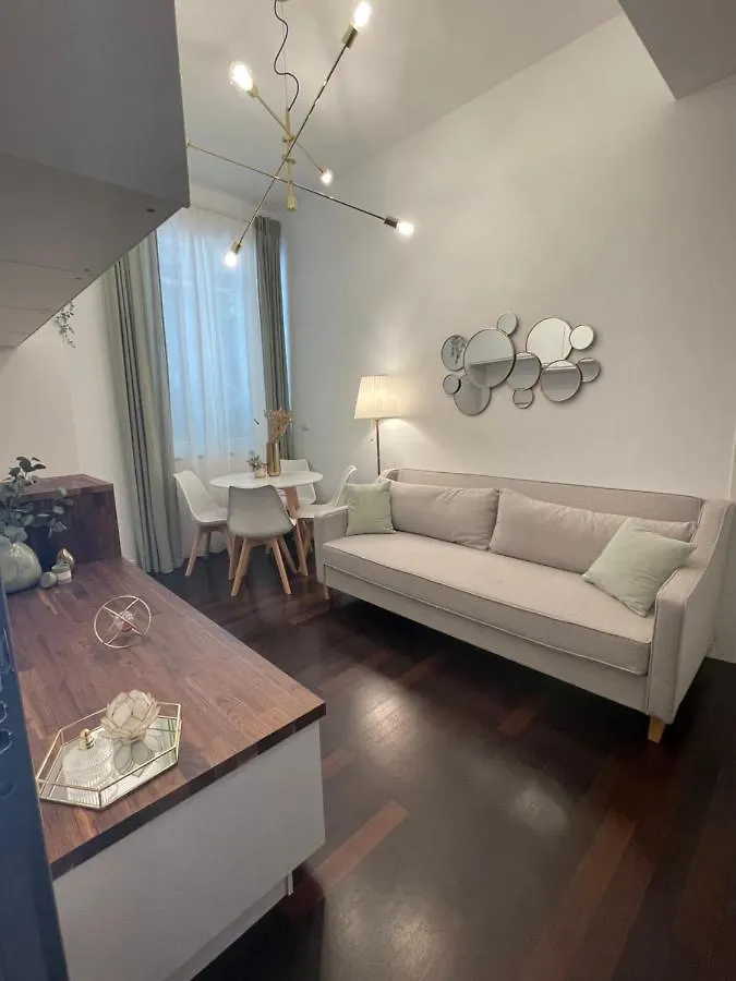 Bilocale Di Prestigio: Milano Centro Apartment