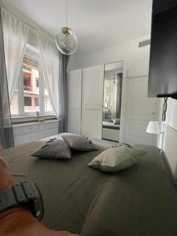 Bilocale Di Prestigio: Milano Centro Apartment Italy